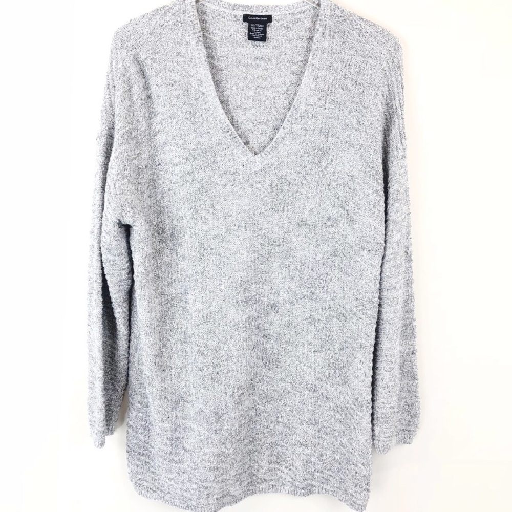 Calvin Klein | V-Neck Knit Long Sleeve Sweater